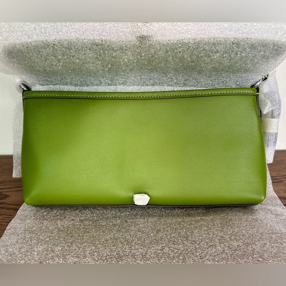 New Coach Hamptons Shoulder Bag in Dark Lime - Picture 6 of 12